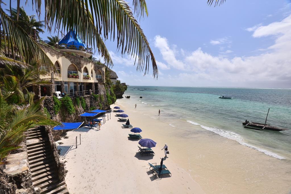 Bahari Beach Hotel Mombasa Exterior photo